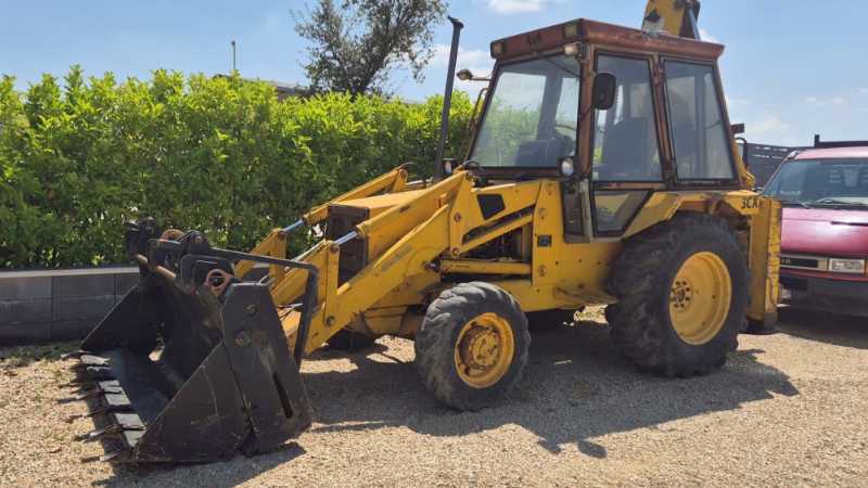 OmecoHub - JCB 3CX